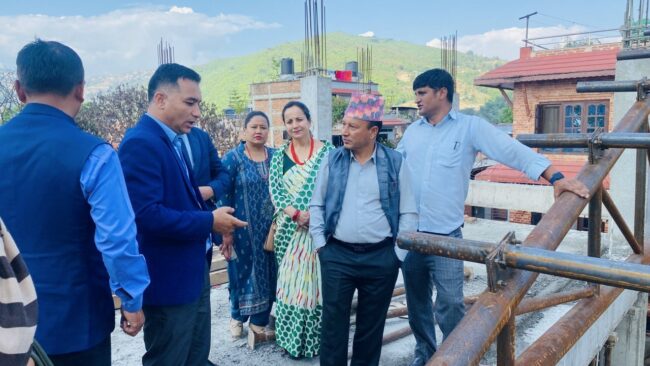 मेयर नापित र जिसस प्रमुखद्धारा नगरपालिका भवन अनुगमन : ७० प्रतिशत भौतिक प्रगति