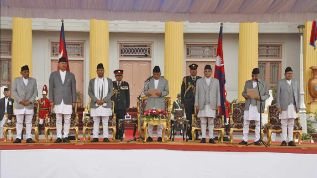 प्रधानमन्त्री ओलीले लिए शपथ