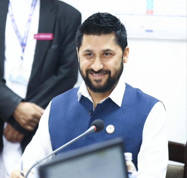 रवि लामिछाने पक्राउ, अनुसन्धानका लागि लगियो जिल्ला प्रहरी कार्यालय पोखरा