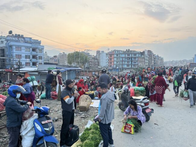 माछापोखरीमा रोक, नुवाकोटमा आक्रोश : साना किसान र व्यापारीको प्रदर्शन