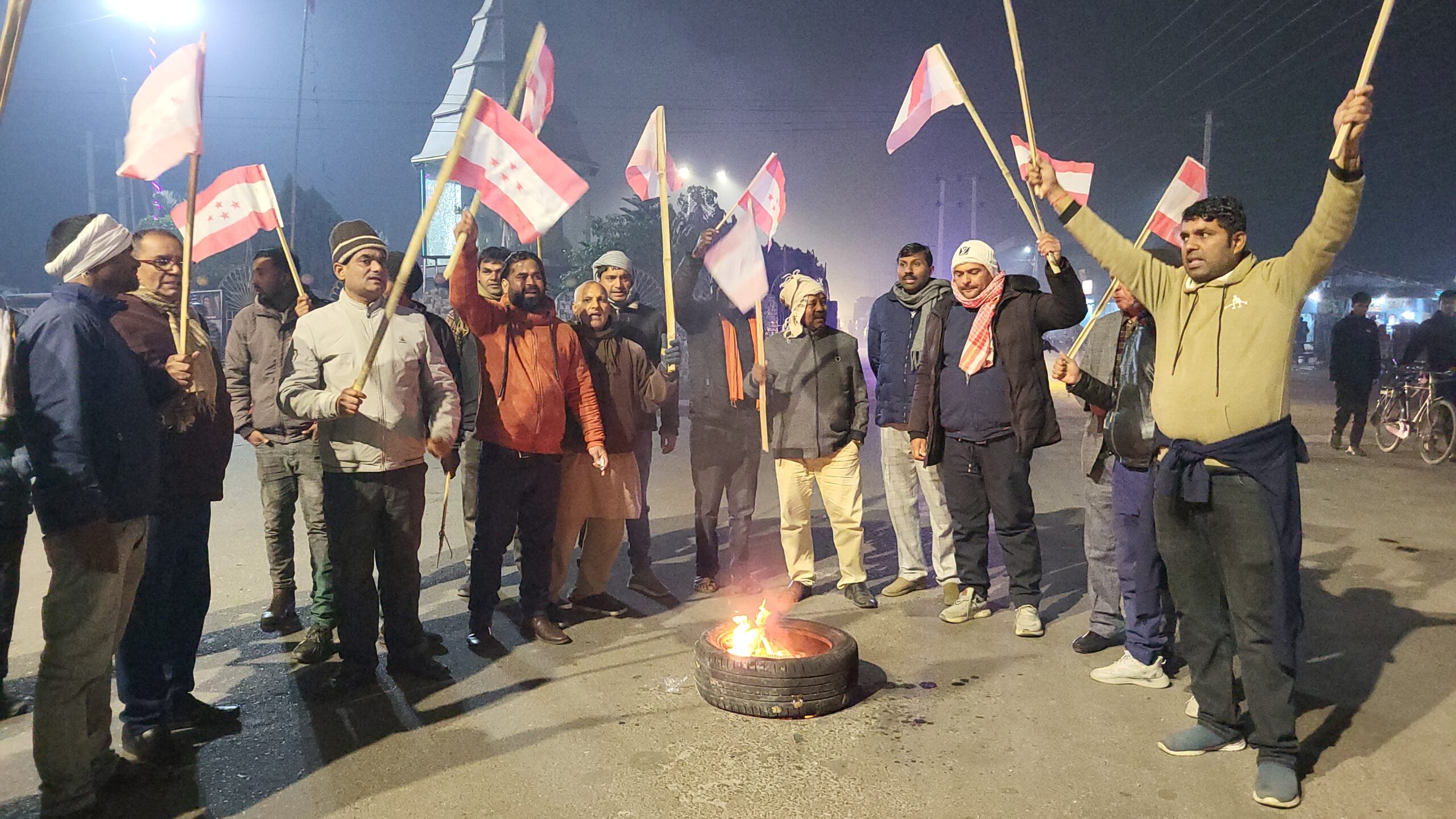 जनकपुरधाममा गगन थापाको पुतला दहन